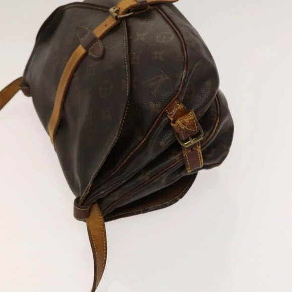 LOUIS VUITTON Monogram Saumur 30 Shoulder Bag - Picture 4 of 16